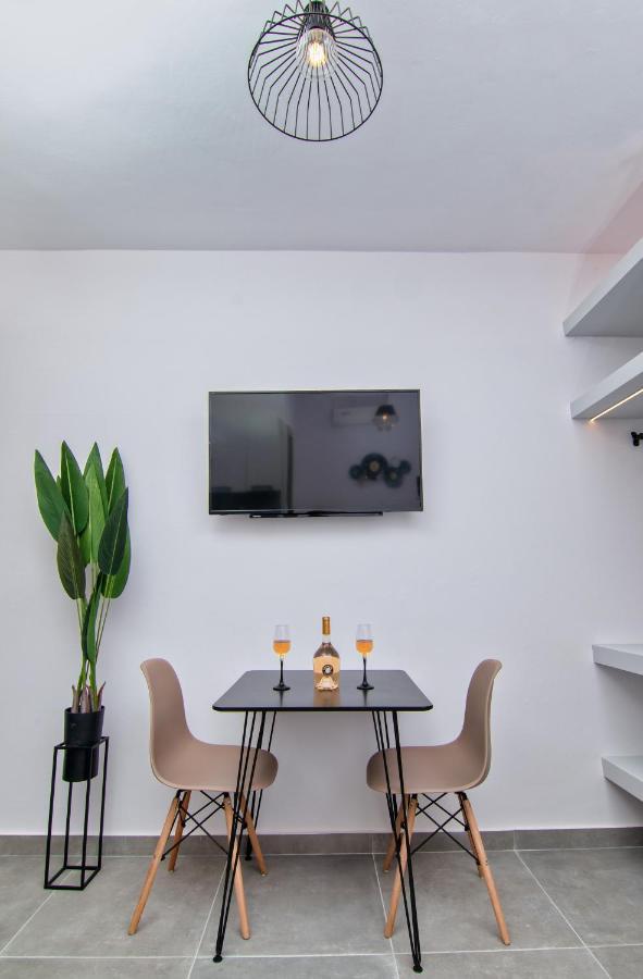 Luxury Apartment In The Center Rhodes City Exterior foto